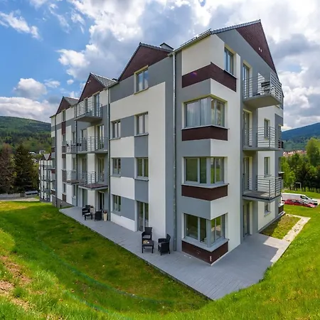 Apartament Podrozniczy Z Prywatna Sauna Blisko Elementsa - 5D Apartments Swieradow-Zdroj Exterior photo